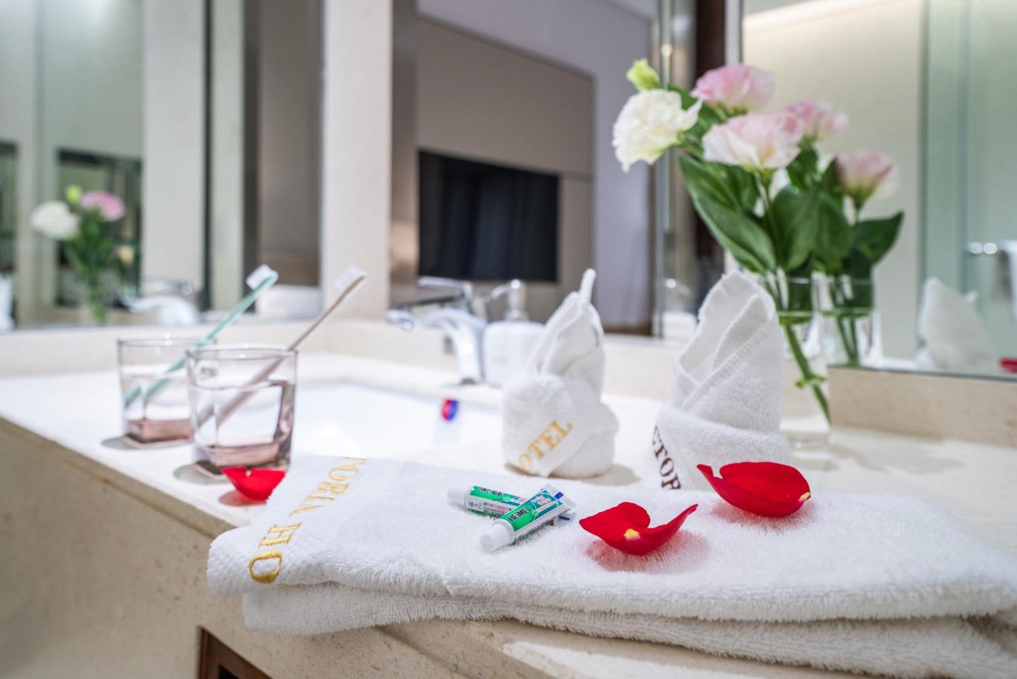 Victoria Hotel Guangzhou Zhujiang New Town Bagian luar foto