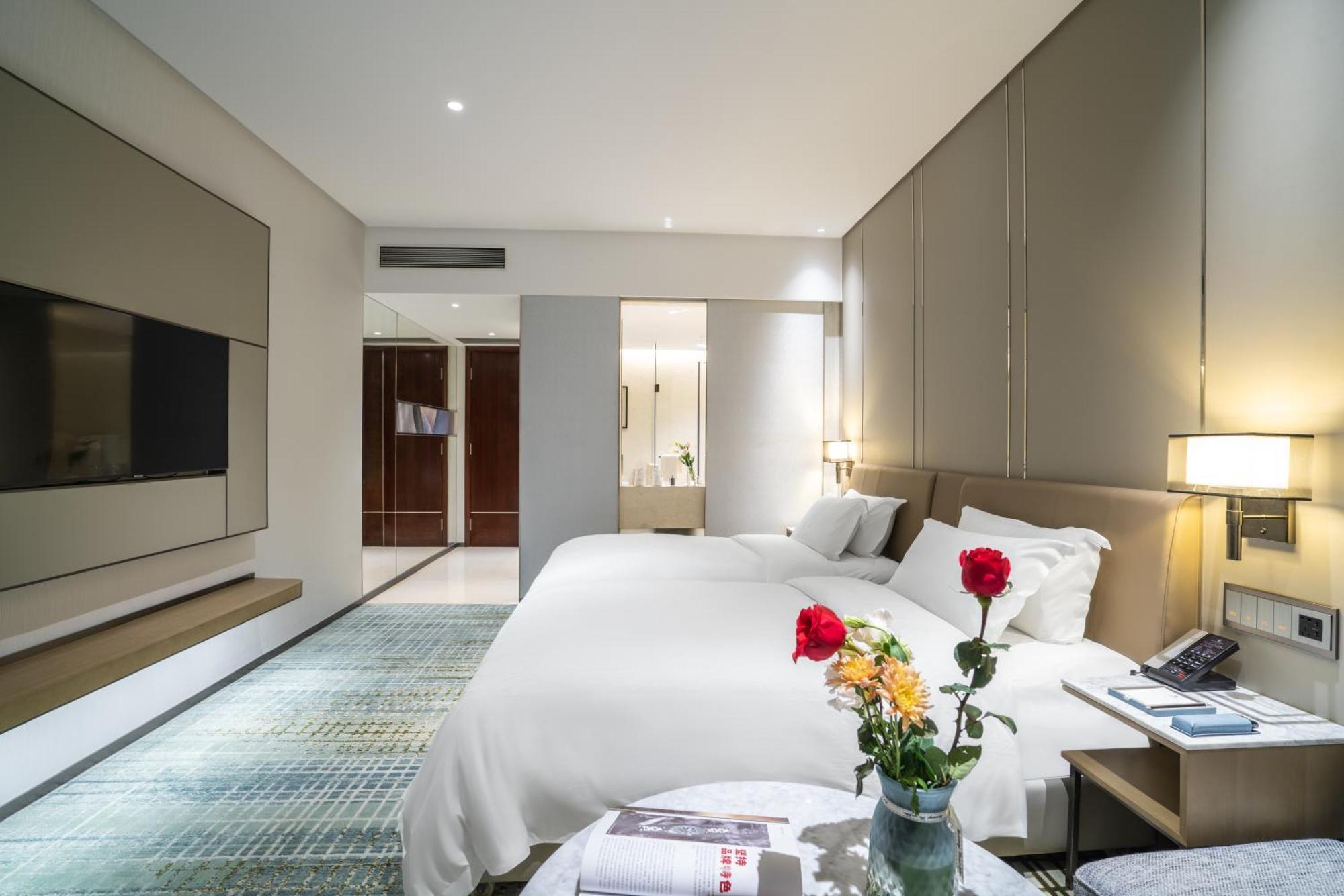 Victoria Hotel Guangzhou Zhujiang New Town Bagian luar foto