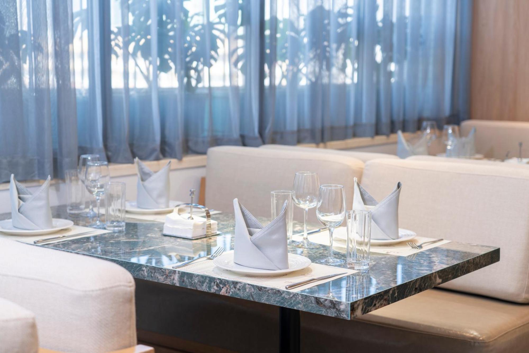 Victoria Hotel Guangzhou Zhujiang New Town Bagian luar foto