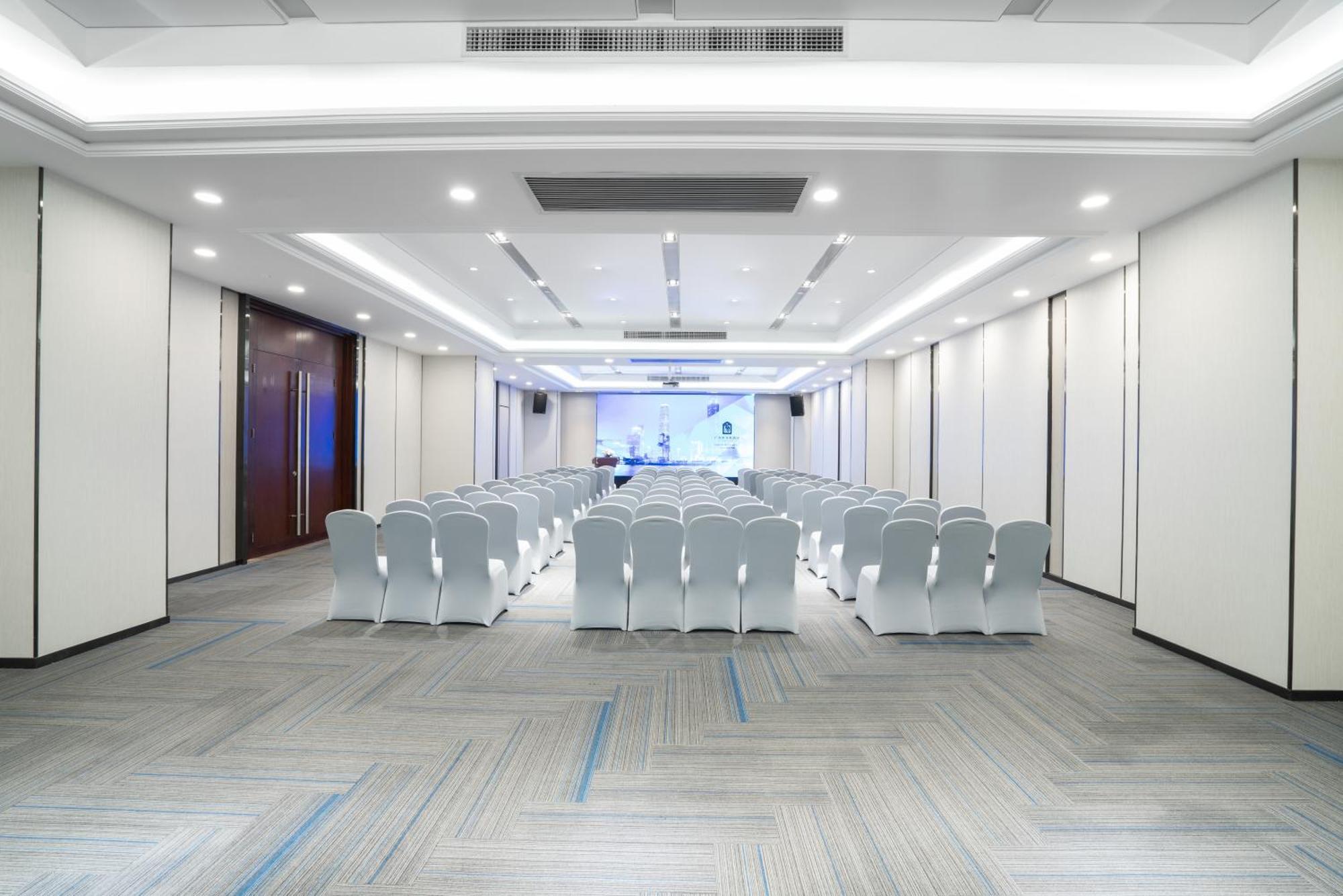 Victoria Hotel Guangzhou Zhujiang New Town Bagian luar foto