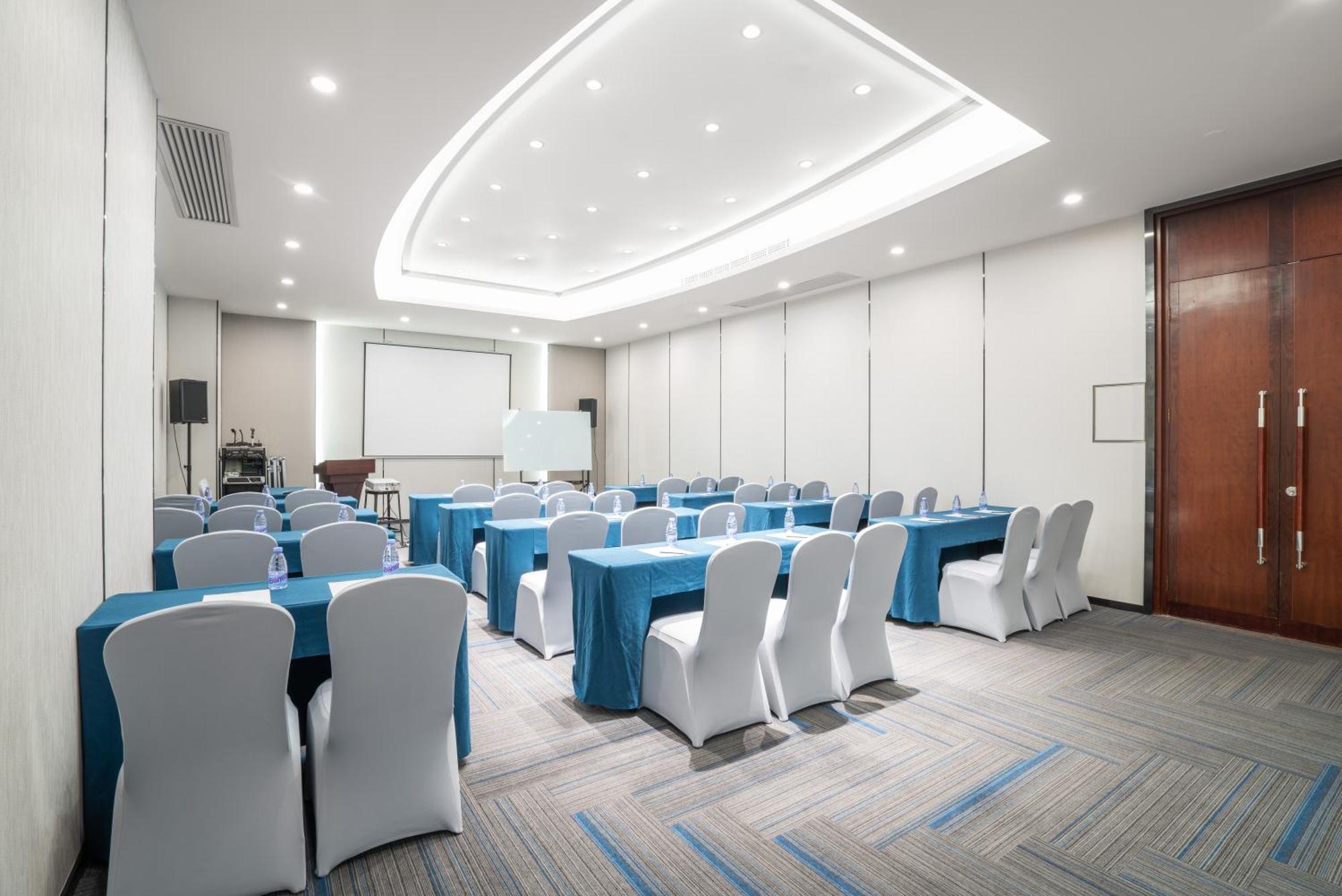 Victoria Hotel Guangzhou Zhujiang New Town Bagian luar foto